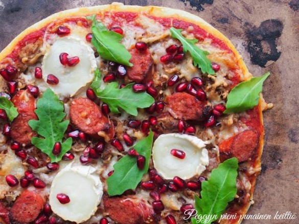 Paras pizzapohja ja herkkupizza — Peggyn pieni punainen keittio