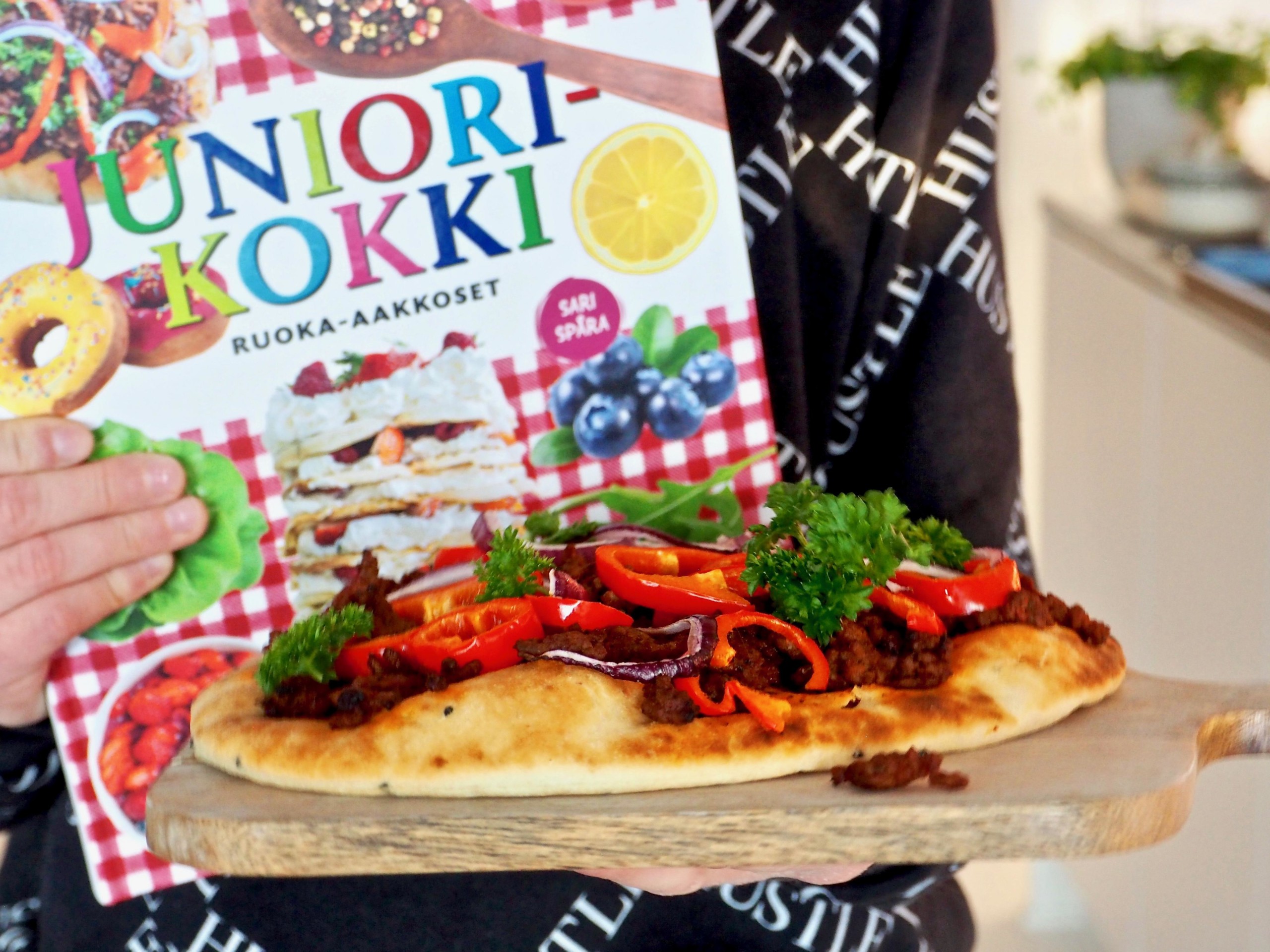 Juniorikokki ja turkkilaiset pizzaleivät — Peggyn pieni punainen keittio