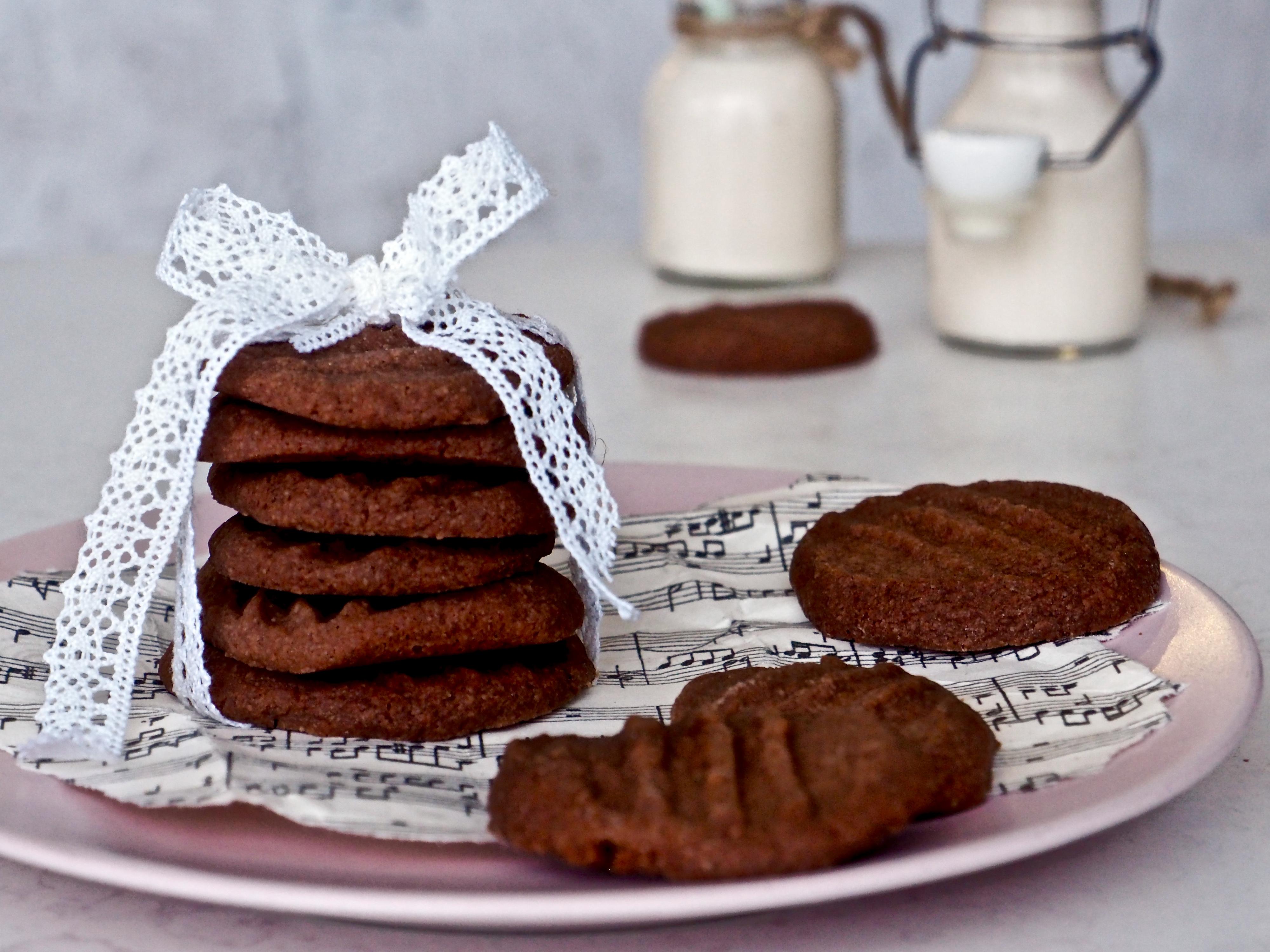 Chocolate shortbread, rapeat suklaakeksit